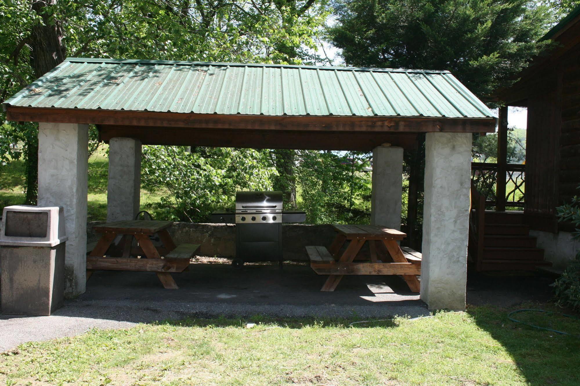 Qualla Cabins And Motel Cherokee Near Casino Whittier Exterior foto